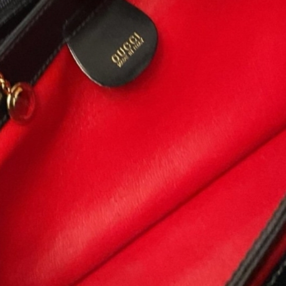 Auth Gucci Vintage Handbag 😍 - Picture 9 of 12
